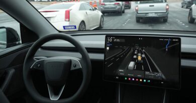 Tesla Gets a ‘Critical Unlock’ From Move to Insure Autonomous Cars